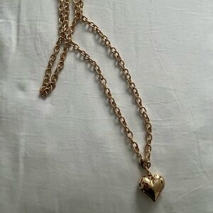 Gold heart necklace